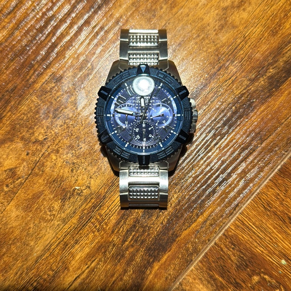 Guess watch lightly worn battery needs to be replaced.